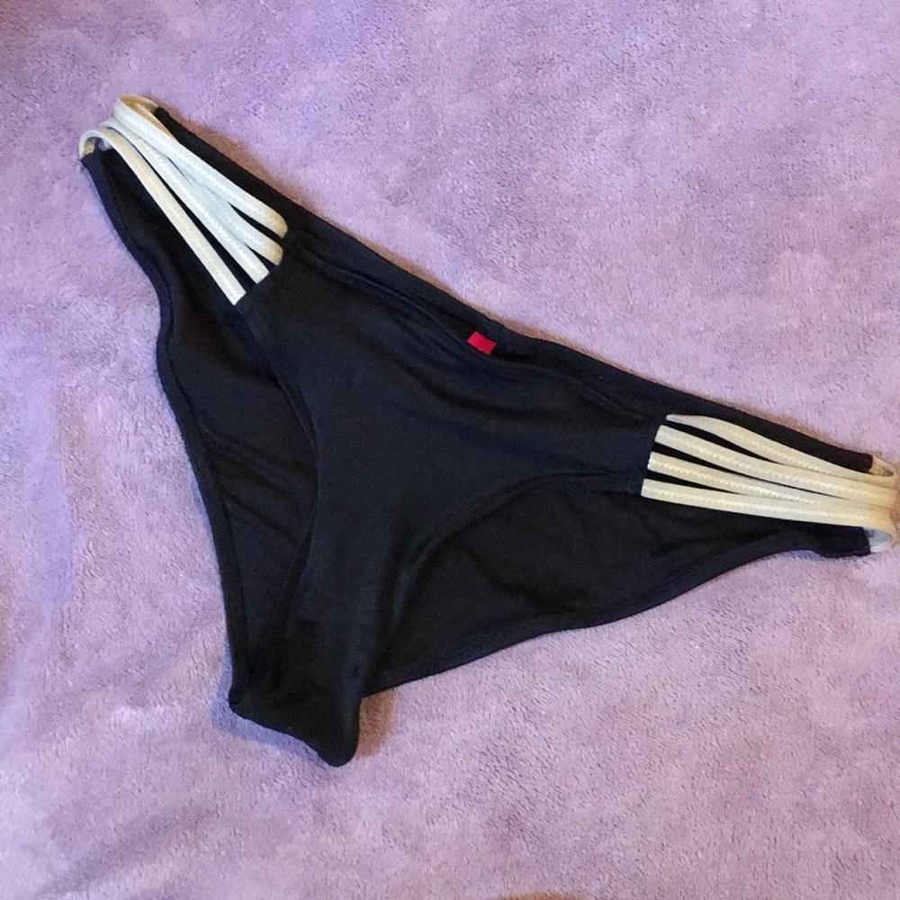Free W/ any purchases! VS cheeky bikini bottoms